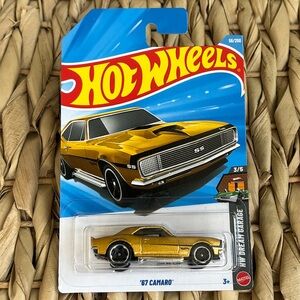 67 Chevy SS Camaro 1967 Gold Chevrolet Muscle Pony Car Hot Wheels Hotwheels 2026